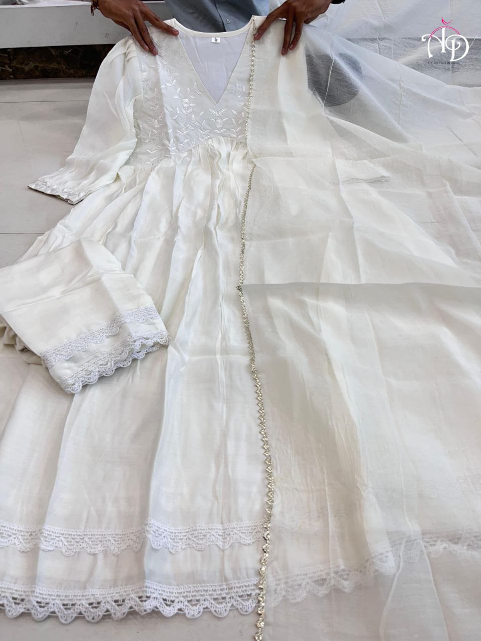 Focus on Style: Flowy White V-Neck Anarkali Dress