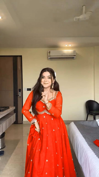 Effortless charm with our exclusive 3-piece set – crafted for comfort