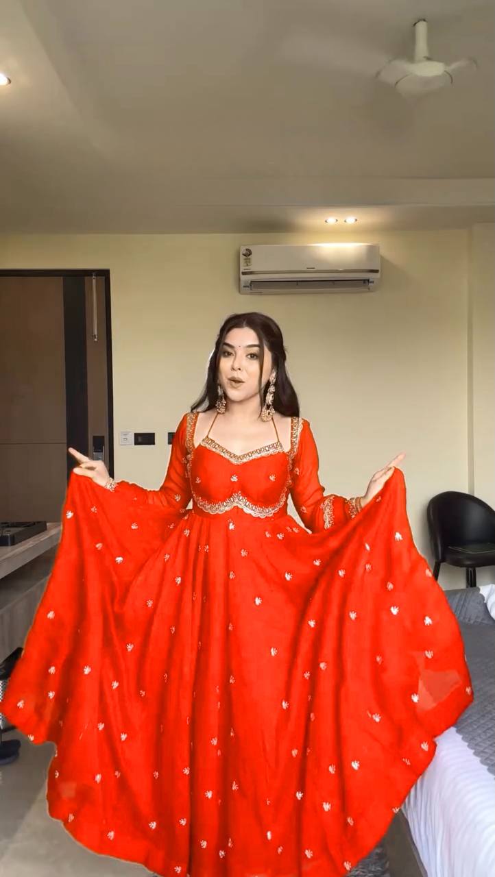 Effortless charm with our exclusive 3-piece set – crafted for comfort