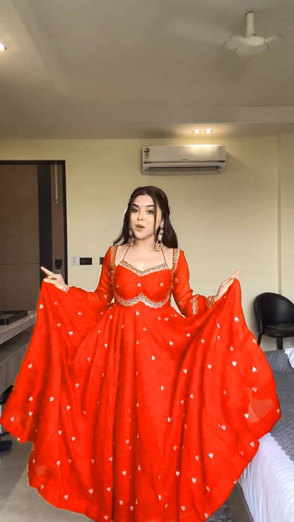 Effortless charm with our exclusive 3-piece set – crafted for comfort