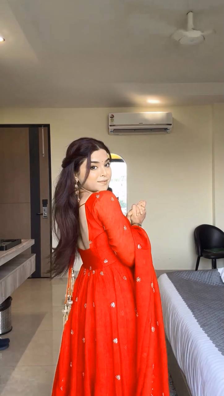 Effortless charm with our exclusive 3-piece set – crafted for comfort