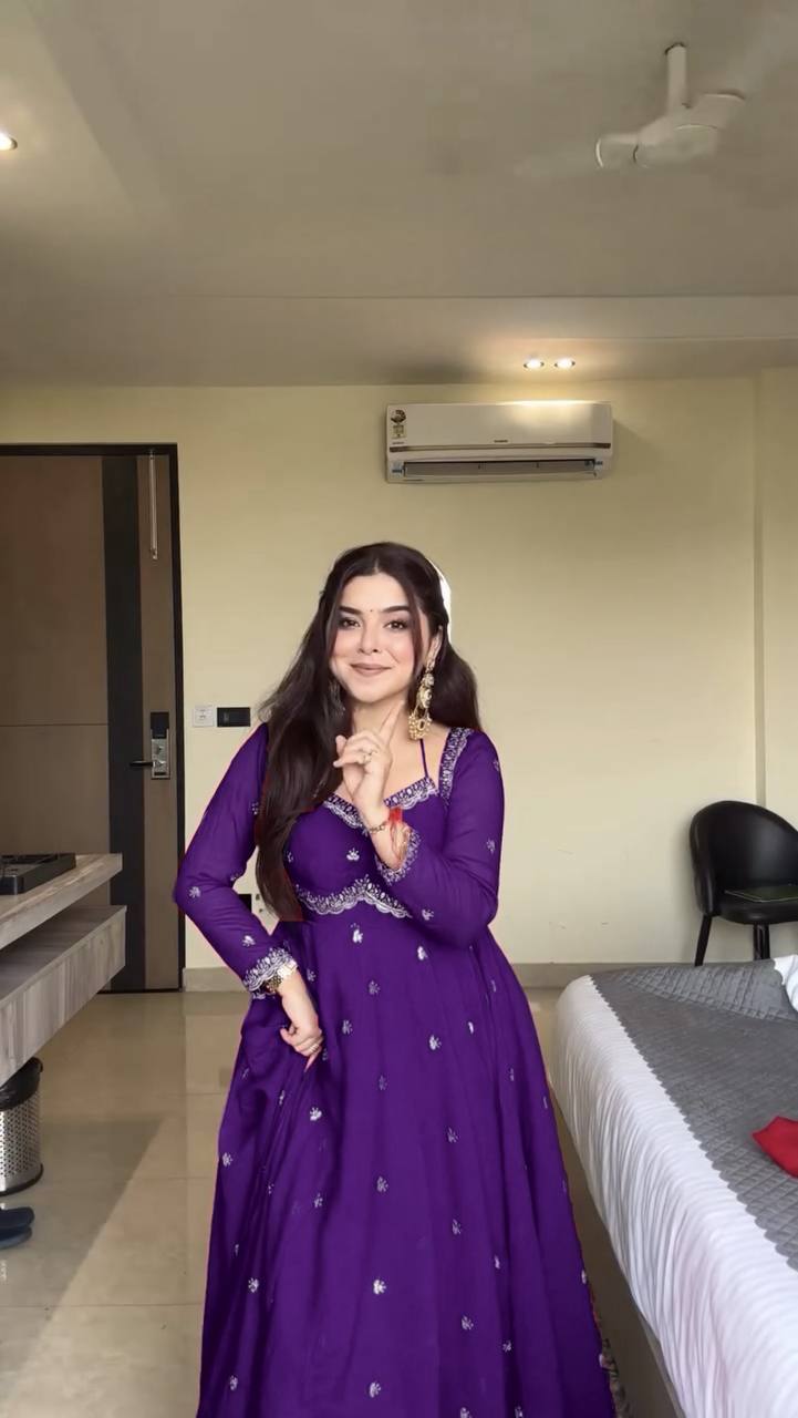 Effortless charm with our exclusive 3-piece set – crafted for comfort