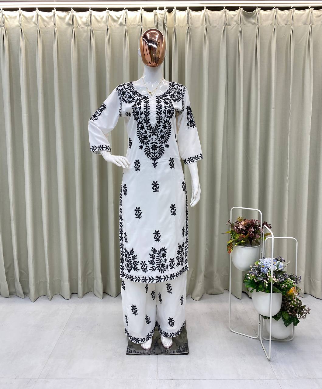 Ethnic/Pakistani Black & White Chikankari Style Embroidered Straight Kurti